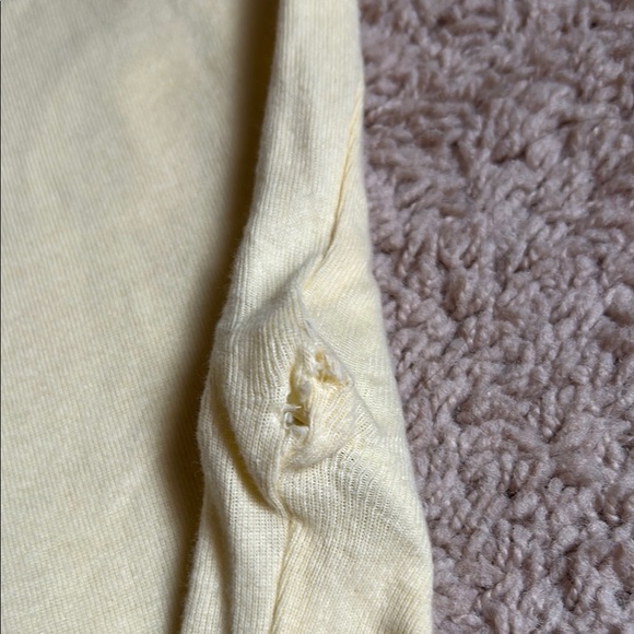 Hollister Yellow Baby Tee - Picture 5 of 7